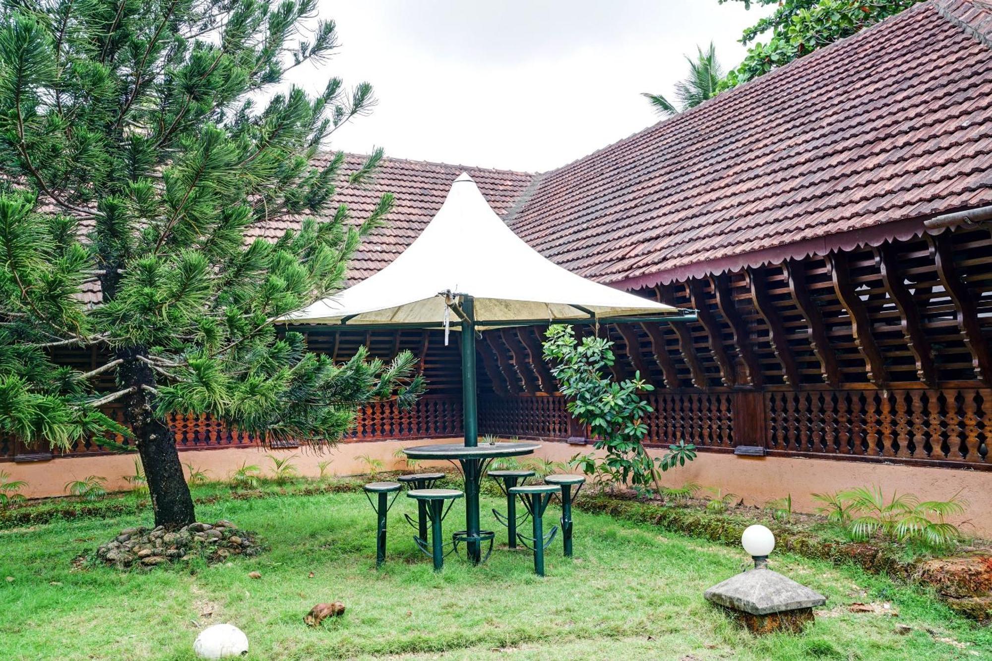 Palette - Pagoda Resorts Alappuzha Екстериор снимка